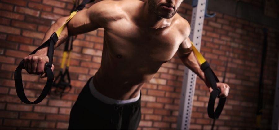 Top 6 des exercices de musculation avec élastiques à poignées – Fit  Super-Humain