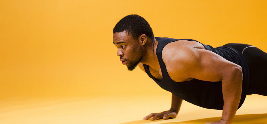Biceps push-ups: 3 variaties die je armen versterken