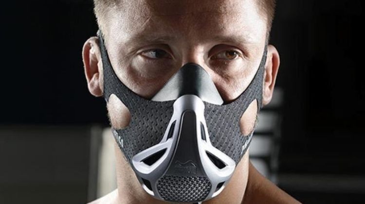 Máscara de treinamento: acessório eficaz para progredir rapidamente?