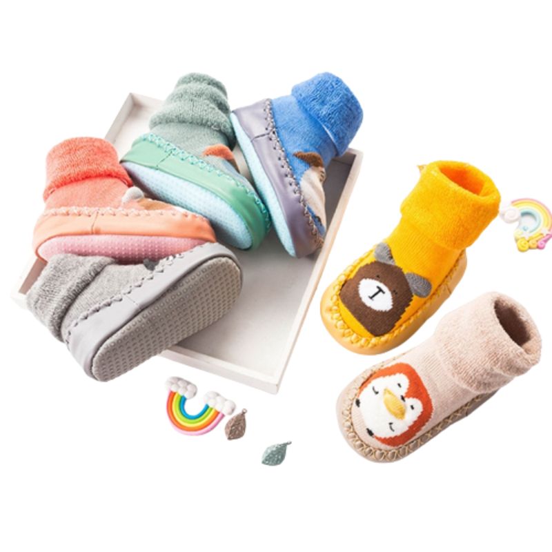 https://fit-superhumain.com/cdn/shop/products/Chaussonchaussetteantiderapantebebe_800x.jpg?v=1675883524