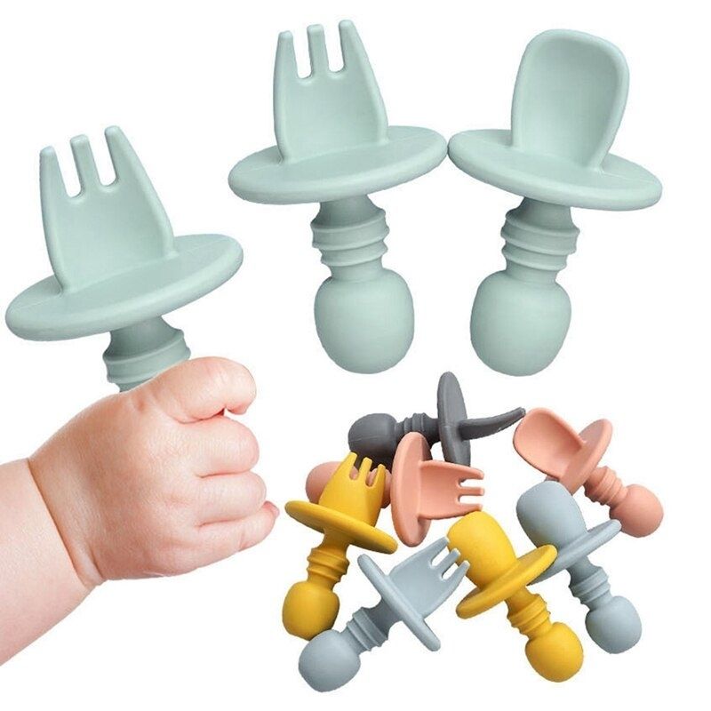 Ergonomic baby cutlery